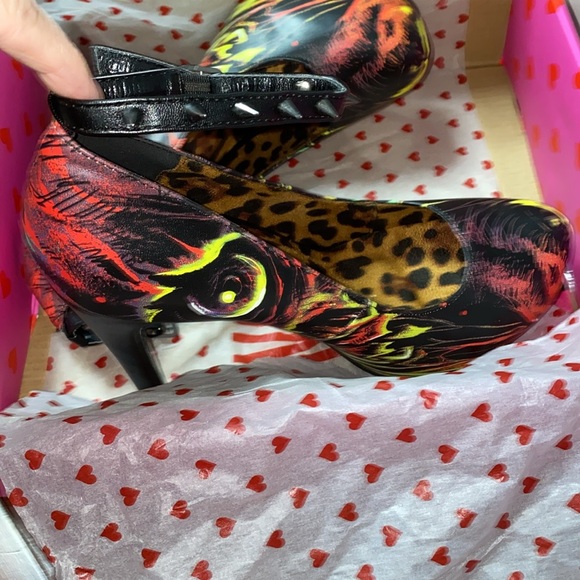 Iron Fist Heels - Picture 6 of 7